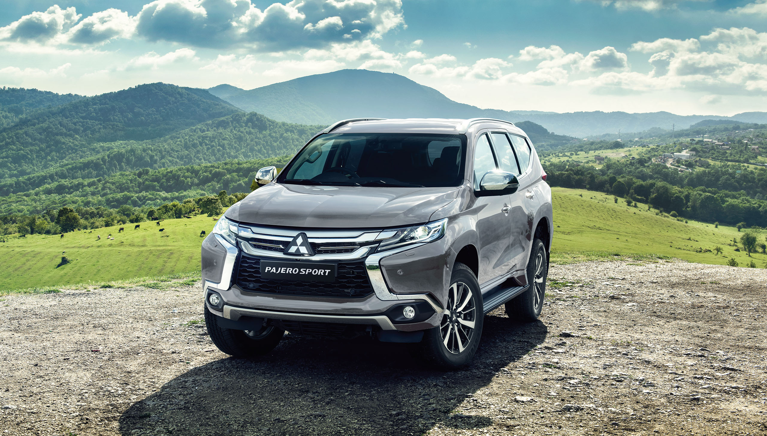 Митсубиси спорт 3. Mitsubishi Pajero Sport 3. Mitsubishi Pajero Outlander. Митсубиси Аутлендер и Паджеро спорт. Паджеро спорт 2022.